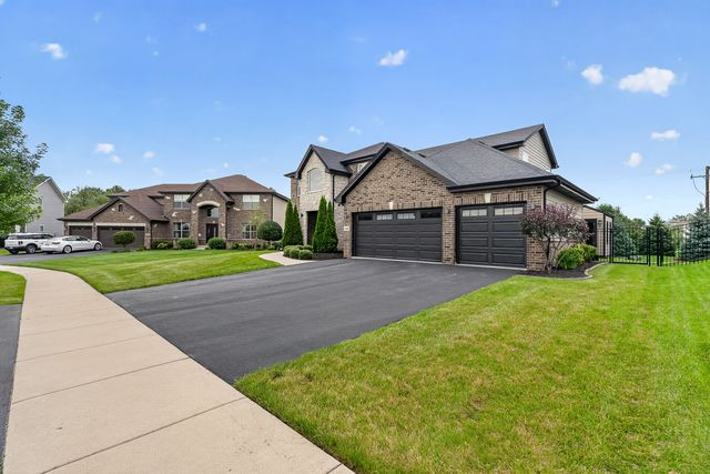 16440 W Turnberry Circle, Lockport, IL 60441