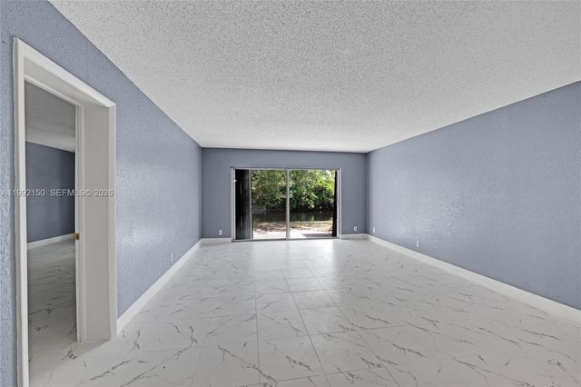 1624 NW 56th Ave 14, Lauderhill, FL 33313