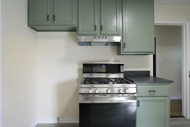 32 S Corinth Ave, Lodi, CA 95242