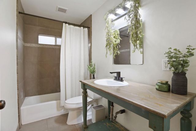 32 S Corinth Ave, Lodi, CA 95242