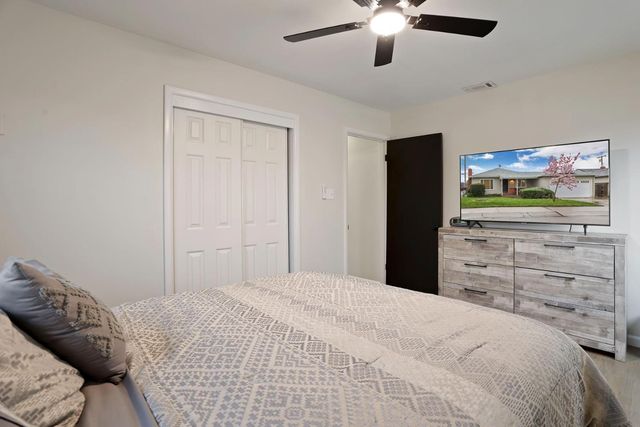 32 S Corinth Ave, Lodi, CA 95242