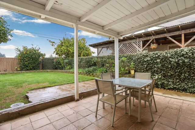 32 S Corinth Ave, Lodi, CA 95242