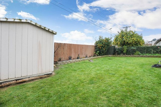 32 S Corinth Ave, Lodi, CA 95242