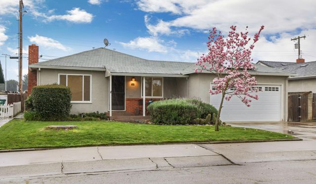 32 S Corinth Ave, Lodi, CA 95242