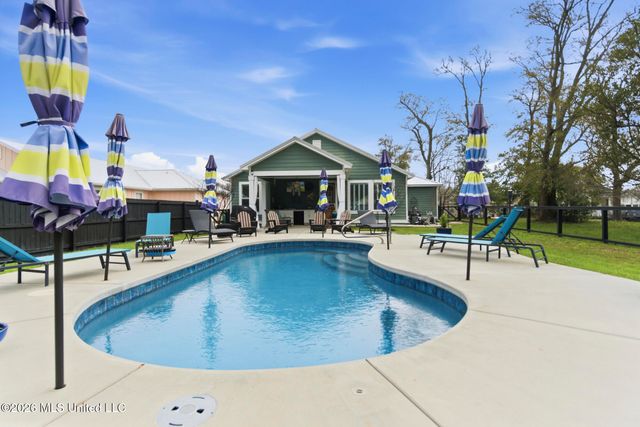 155 Phillips Drive, Gulfport, MS 39507