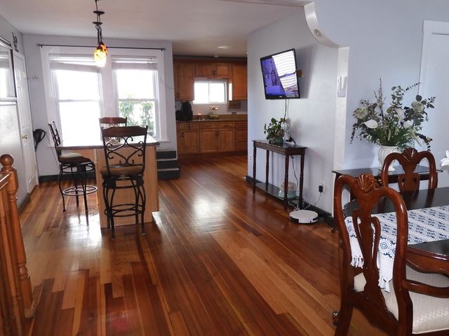 194 Oakland Ave, Methuen, MA 01844