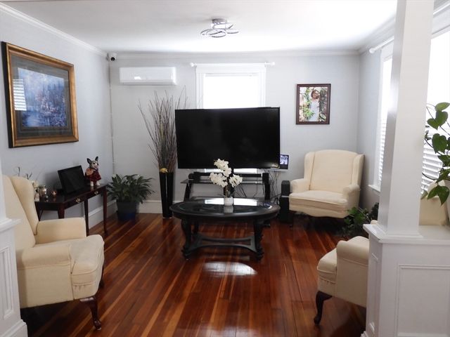 194 Oakland Ave, Methuen, MA 01844