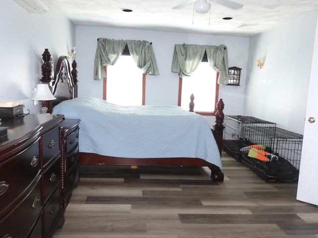 194 Oakland Ave, Methuen, MA 01844