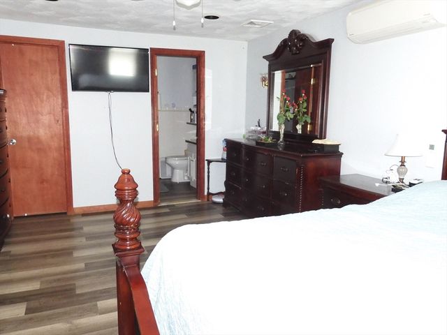 194 Oakland Ave, Methuen, MA 01844