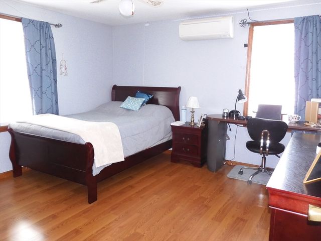 194 Oakland Ave, Methuen, MA 01844
