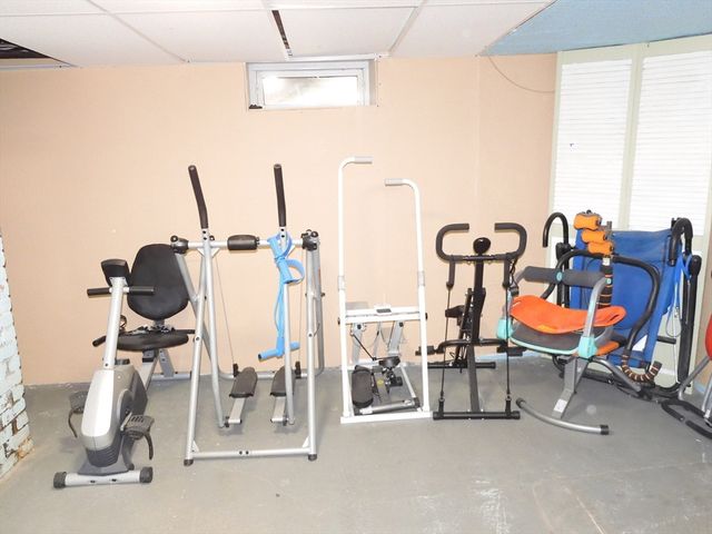 194 Oakland Ave, Methuen, MA 01844