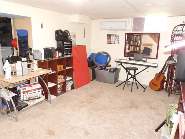 194 Oakland Ave, Methuen, MA 01844