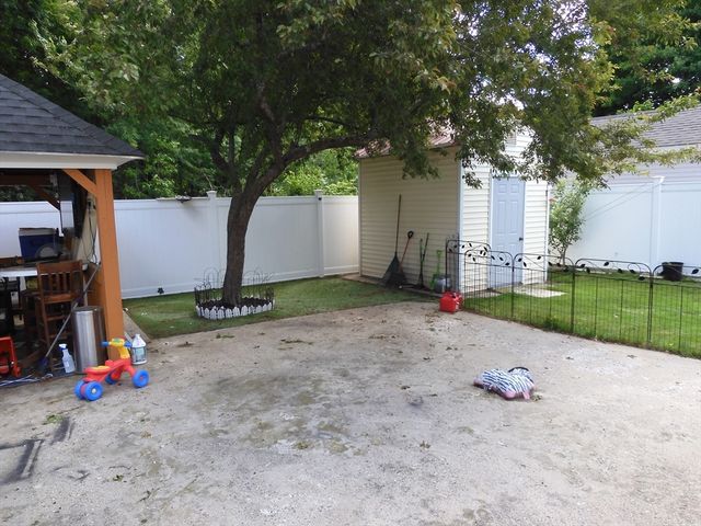 194 Oakland Ave, Methuen, MA 01844