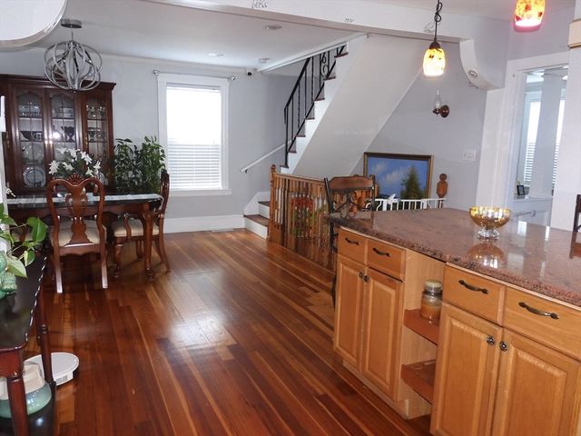 194 Oakland Ave, Methuen, MA 01844