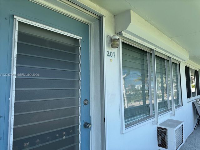 801 Atlantic Shores Boulevard 207, Hallandale Beach, FL 33009