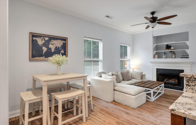 187 W Pine Street, Summerville, SC 29485