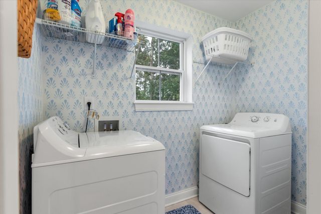 187 W Pine Street, Summerville, SC 29485