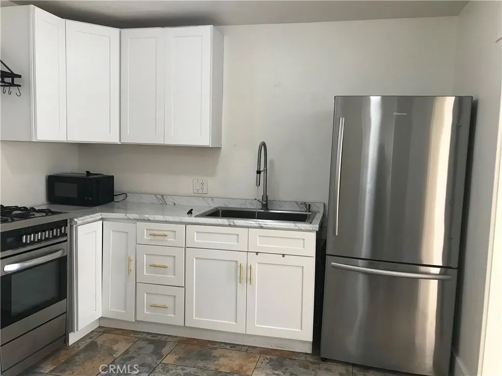 206 S Guadalupe A, Redondo Beach, CA 90277