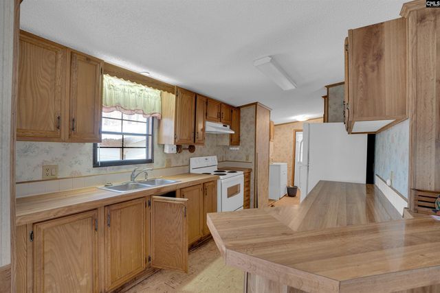 632 Harmon Road, Hopkins, SC 29061