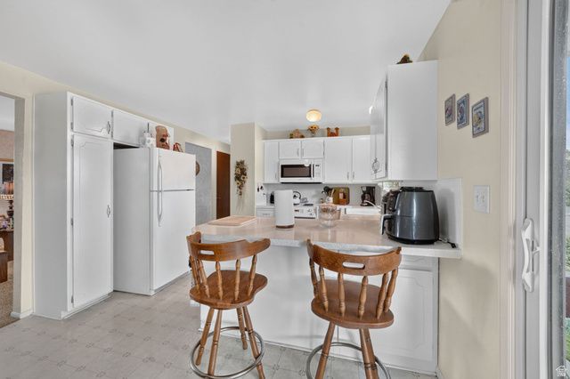 6021 S DON JOSE DR, Taylorsville, UT 84129
