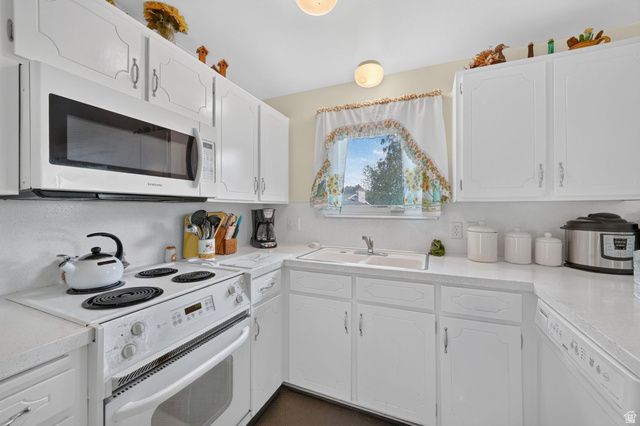 6021 S DON JOSE DR, Taylorsville, UT 84129
