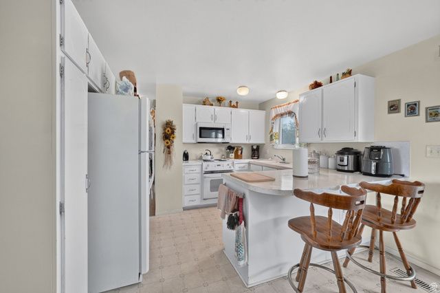 6021 S DON JOSE DR, Taylorsville, UT 84129