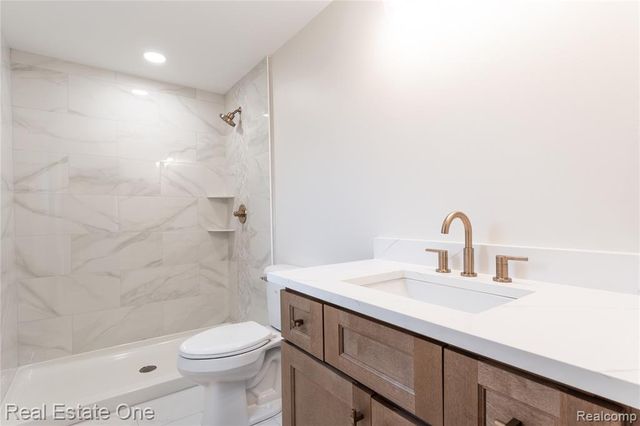 19339 Starlane Street, Southfield, MI 48075