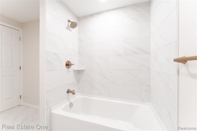 19339 Starlane Street, Southfield, MI 48075