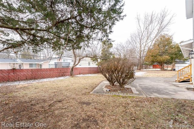 19339 Starlane Street, Southfield, MI 48075