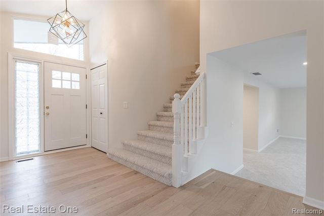 19339 Starlane Street, Southfield, MI 48075