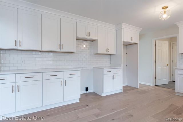 19339 Starlane Street, Southfield, MI 48075