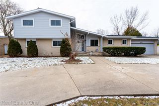19339 Starlane Street, Southfield, MI 48075