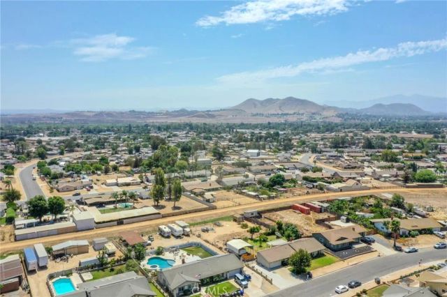 11201 58th, Jurupa Valley, CA 91752
