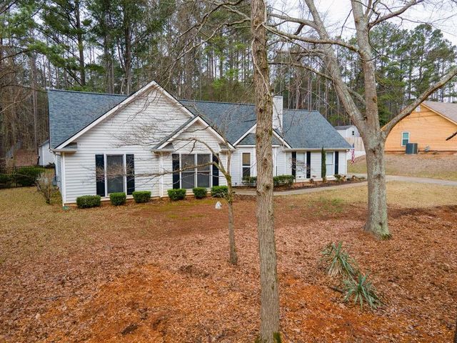 90 Jeb Stuart Drive, Newnan, GA 30265
