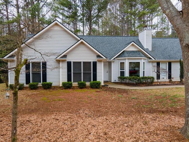 90 Jeb Stuart Drive, Newnan, GA 30265
