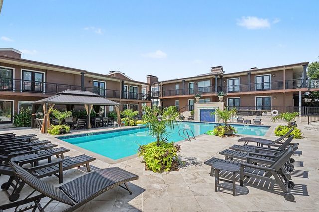 5926 Sandhurst Lane 223, Dallas, TX 75206