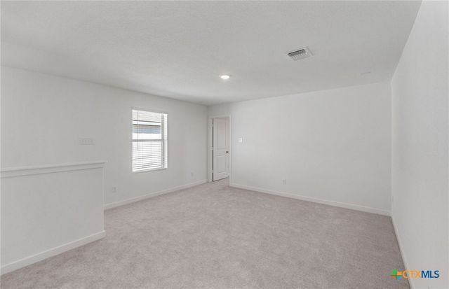 203 Green Berets Bend, Jarrell, TX 76537
