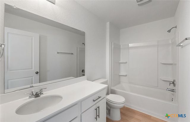 203 Green Berets Bend, Jarrell, TX 76537