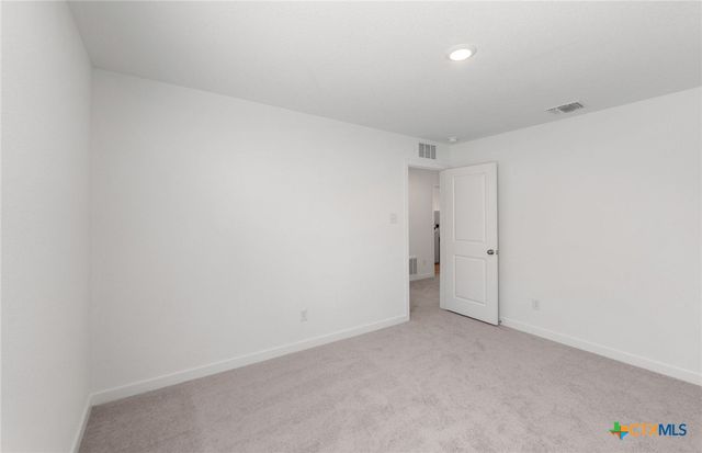 203 Green Berets Bend, Jarrell, TX 76537