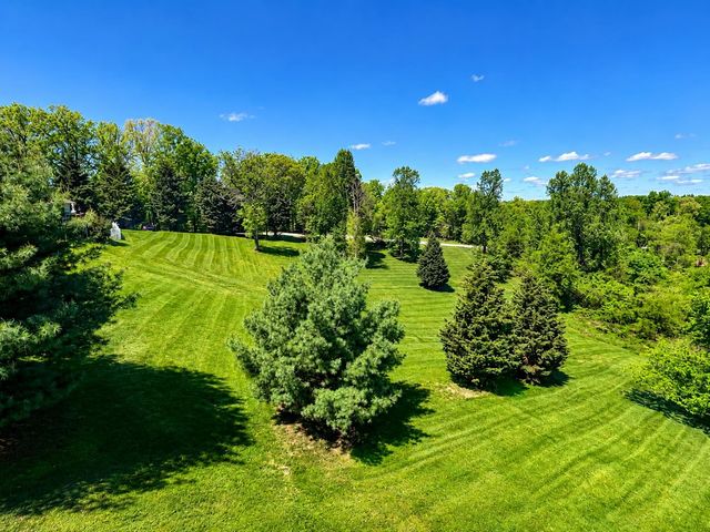 53 Private Drive 633, Chesapeake, OH 45619
