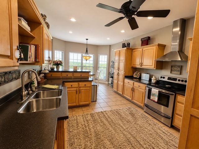 53 Private Drive 633, Chesapeake, OH 45619