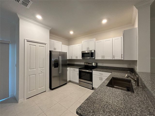 36425 CAMPFIRE TERRACE, Zephyrhills, FL 33541
