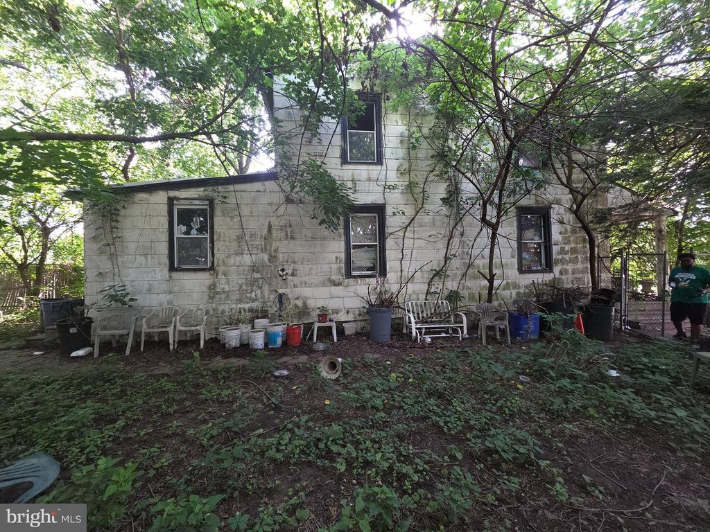 8091 ROWLAND AVE, Philadelphia, PA 19136