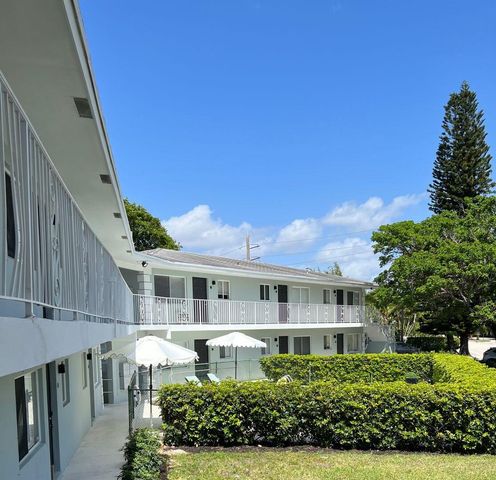 480 W Camino Real 31, Boca Raton, FL 33432