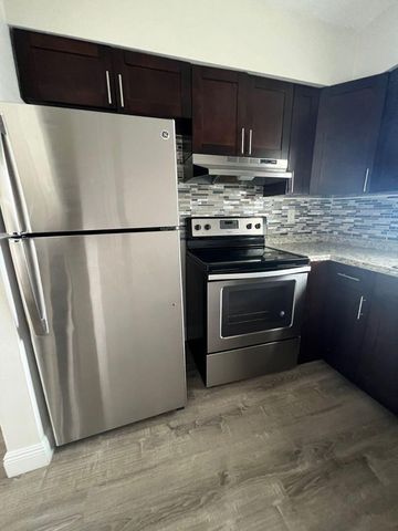 480 W Camino Real 31, Boca Raton, FL 33432