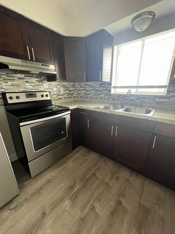 480 W Camino Real 31, Boca Raton, FL 33432