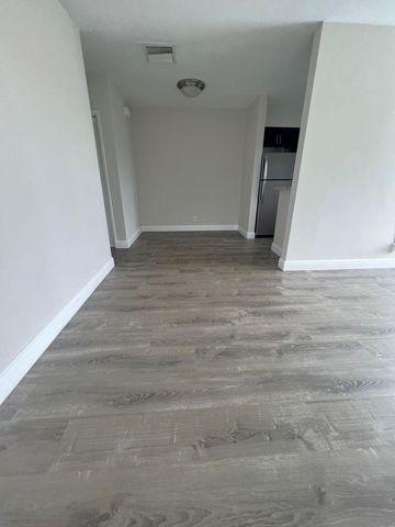 480 W Camino Real 31, Boca Raton, FL 33432