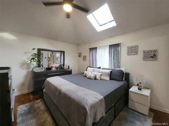 101 Longstreet Avenue, Bronx, NY 10465