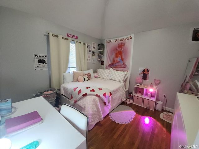 101 Longstreet Avenue, Bronx, NY 10465