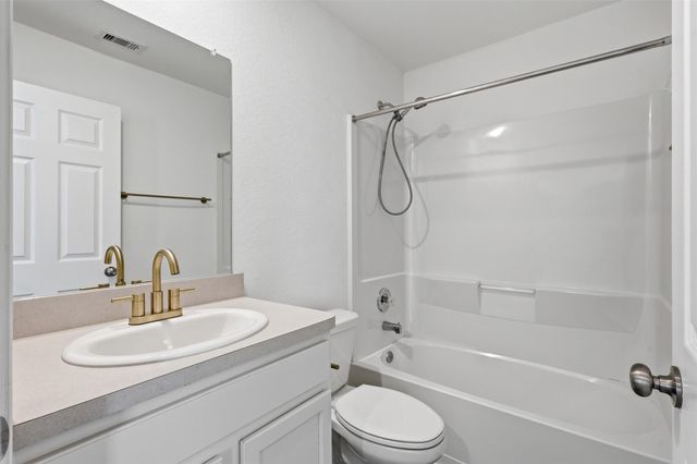 1223 Blue Hazel Court, Pinehurst, TX 77362